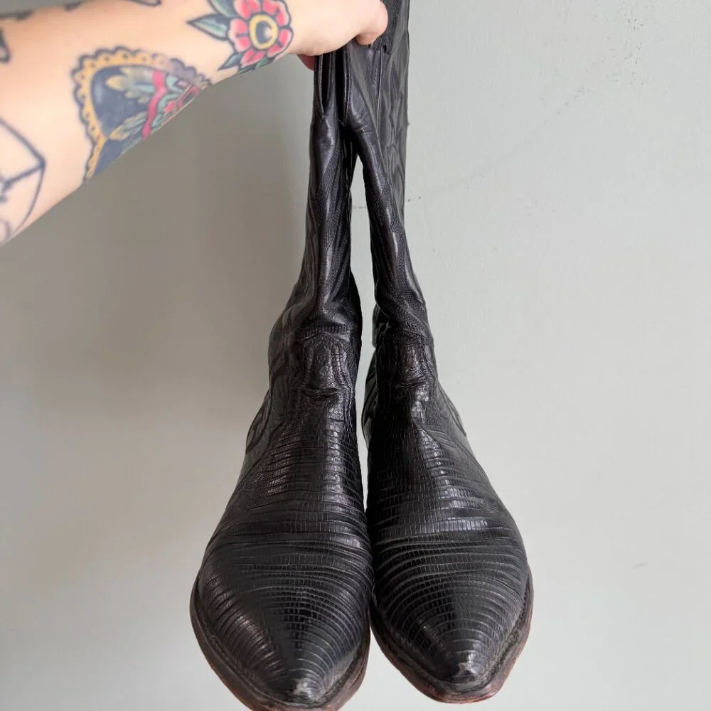 VTG TONY LAMA 6.5 BLACK EXOTIC LIZARD LEATHER POINT TOE COWBOY BOOTS - Picture 2 of 7